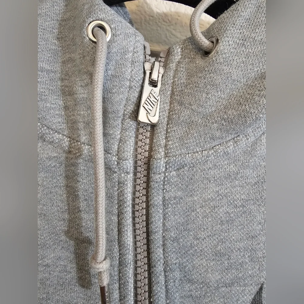 Nike Gray Zip-Up Hoodie - Picture 3 of 9